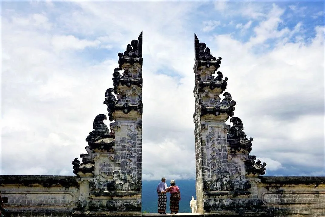 BALI: ISLAND SERENITY